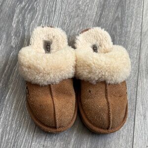 UGG Kids' tan and Cream Sheepskin Slippers